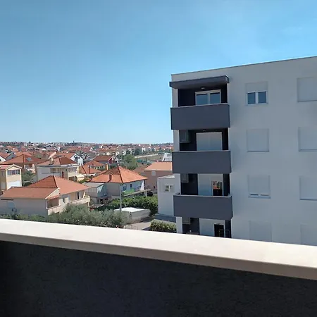 Apartment With Garage Parking Space Zadar